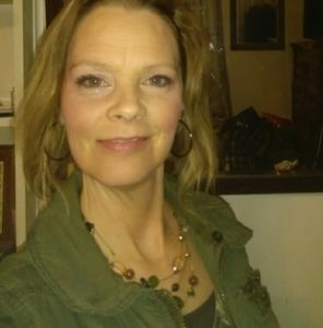 Meet your Posher, Brenda